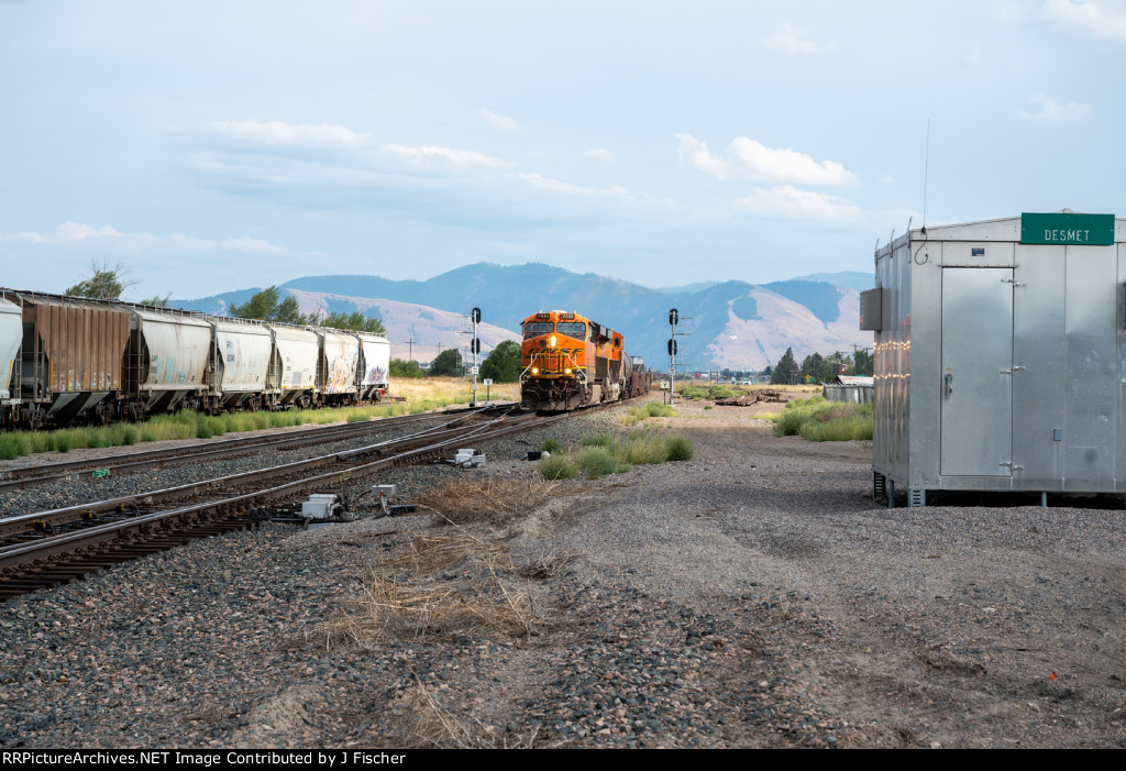 BNSF 7030